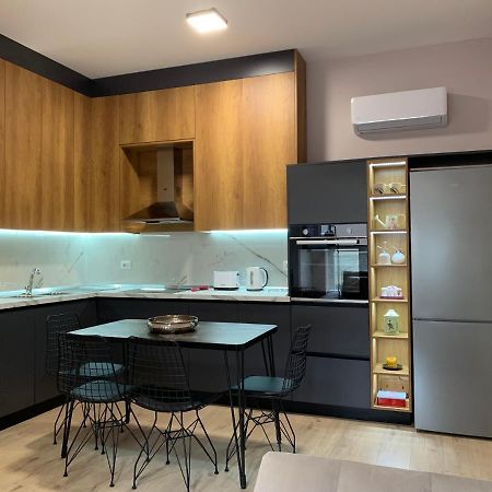 Lovely 1-Bedroom Condo In Tirana Wifi-Netflix-Ac Exteriér fotografie