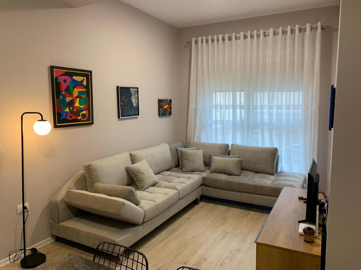 Lovely 1-Bedroom Condo In Tirana Wifi-Netflix-Ac Exteriér fotografie