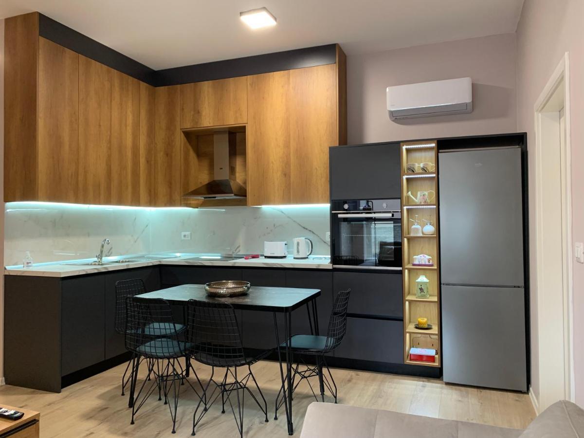 Lovely 1-Bedroom Condo In Tirana Wifi-Netflix-Ac Exteriér fotografie